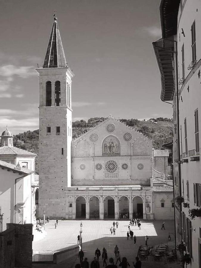 Appartamento Di Via Refini Spoleto Eksteriør bilde